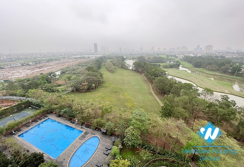 High floor L4 apartment overlooking the golf course, park, lake, air-conditioned, three-bedroom new fully equipped